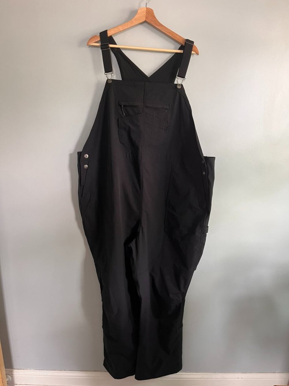 Duluth Trading Heirloom Black Gardening Bib Overalls - Picture 3 of 3